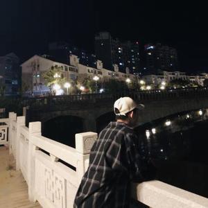 国模艾小青自慰高潮
